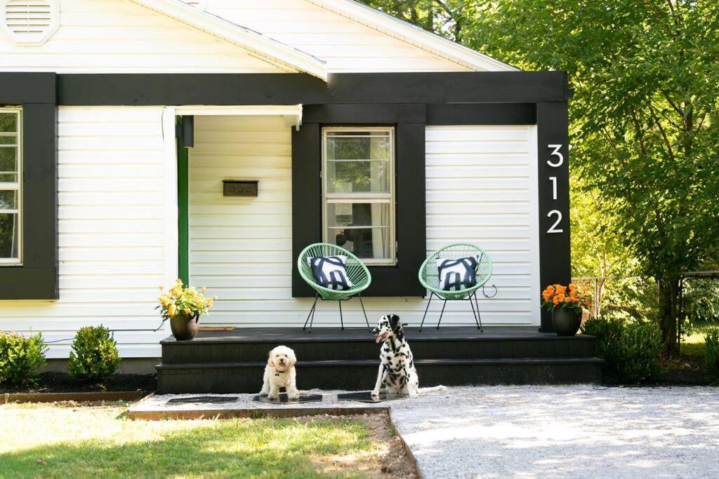 The Willa On 7Th, Located In Downtown Bentonville! Dış mekan fotoğraf